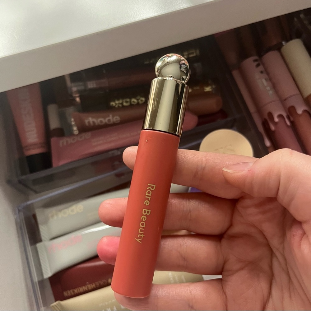 Rare beauty lip oil